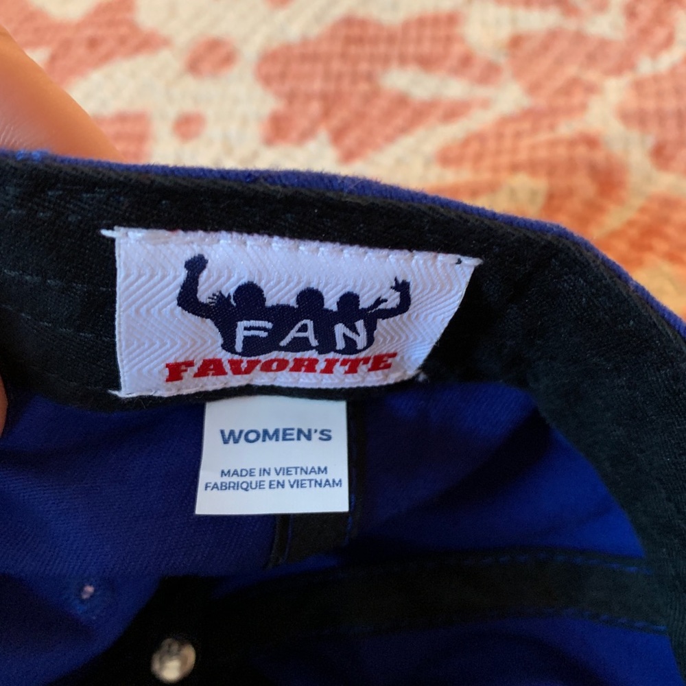 NWT Chicago Cubs baseball hat with sequined logo - Picture 3 of 8